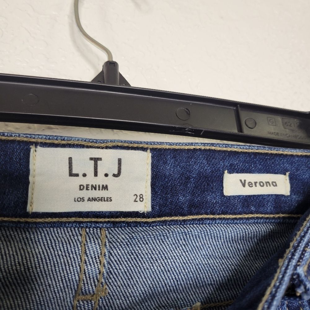 L.T.J. Letter to Juliet Size 28 Dark Verona Raw Frayed Step Diagonal Hem Jeans - Picture 6 of 10